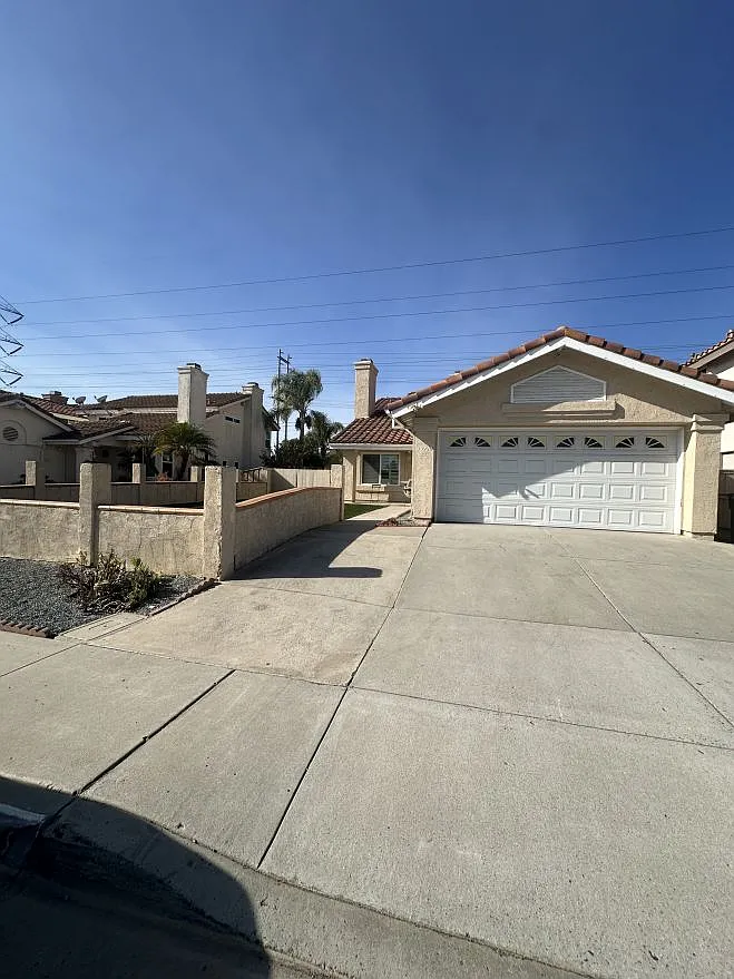 7 bed, 2231 sqft, $1,300 — Photo 2