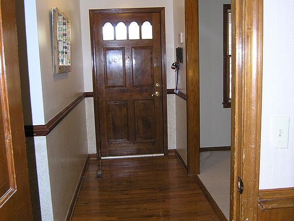 Formal Entry with Hardwood Flooring