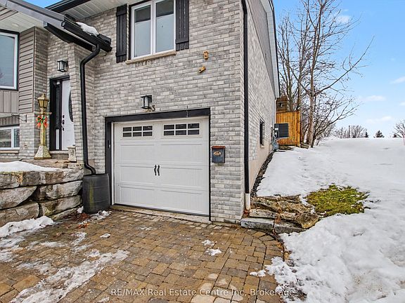 3rd image of 503 Whitelaw Rd