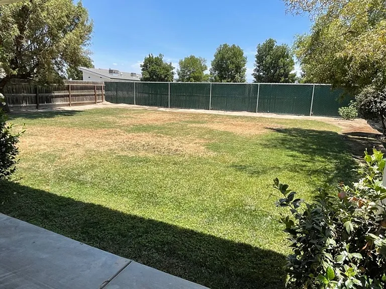 236 S Argyle Pl — Photo 16