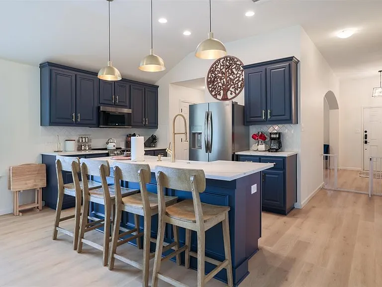 1819 Melissa Oaks Ln — Photo 10