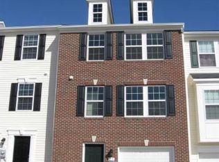 25 Council Ct, Falling Waters, WV 25419