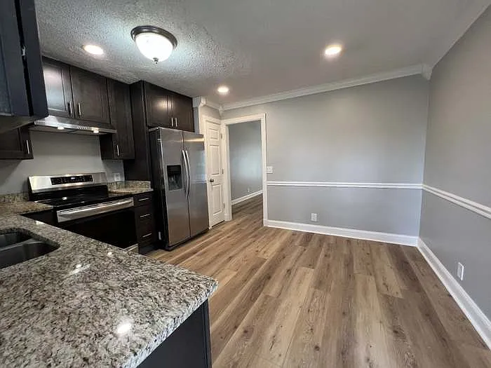 709 Winter Haven Ct — Photo 3