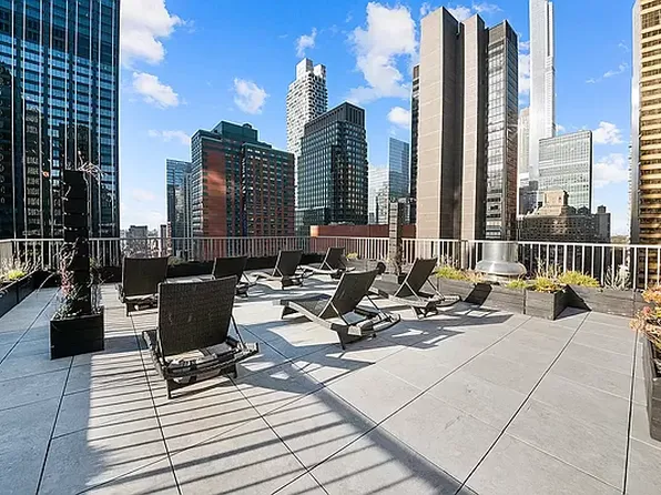 150 West 51st Street 827 image 17 of 17