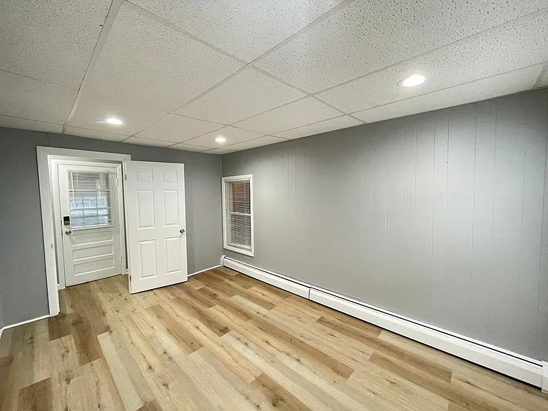 266 Douglas St #1 — Photo 27