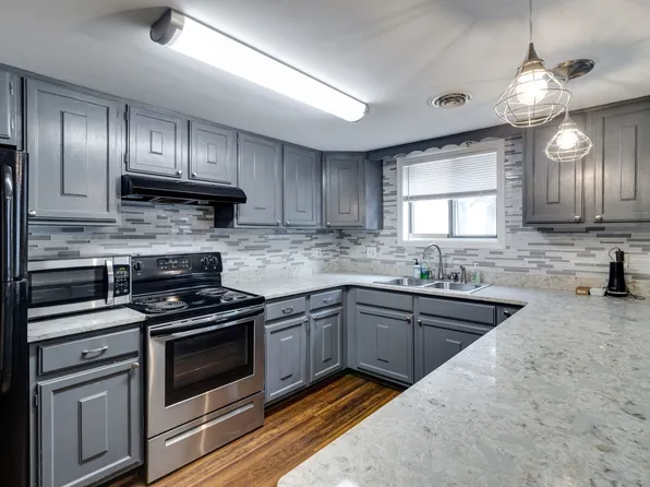 192 Lake Chateau Dr, Hermitage, TN 37076