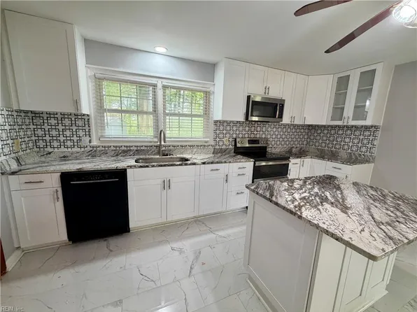 1452 E Pembroke Ave, Hampton, VA 23663