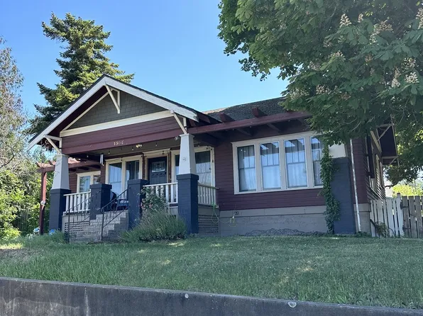 1504 E 9th St, The Dalles, OR 97058