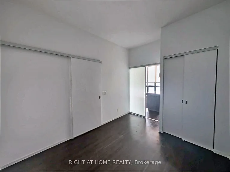 101 Charles St E #4908 — Photo 10