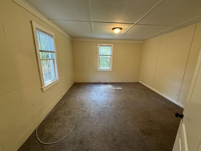 1st image of 604 Bragg St #12