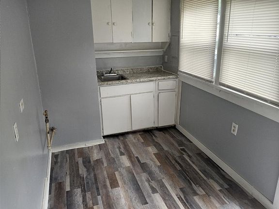 3rd image of 33122 Alaska Ct