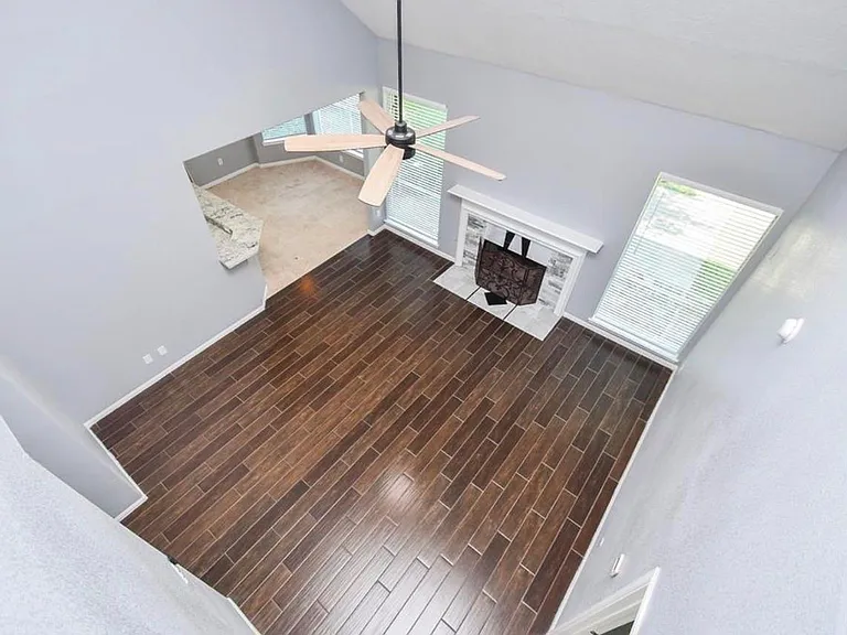 18522 Autumn Park Dr — Photo 2