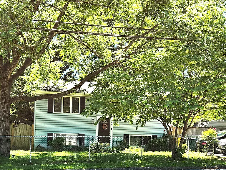 509 Londontown Rd — Photo 1