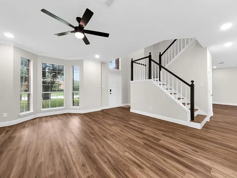 5208 Glen Springs Trl — Photo 23