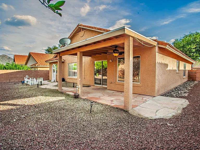 685 W Placita Vega Vis — Photo 40