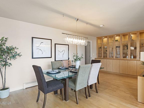 5th image of 2630 Rockview Dr