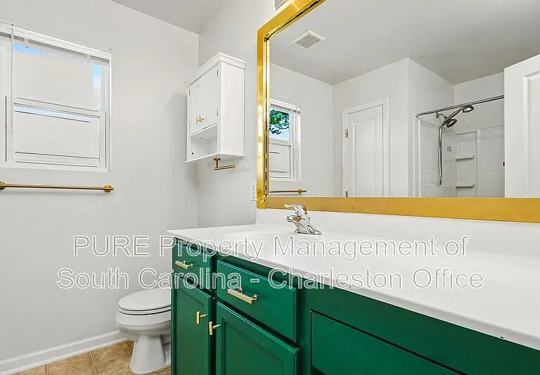 407 Greywood Ln — Photo 14