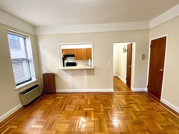 2nd image of 3426 41st St APT 2I