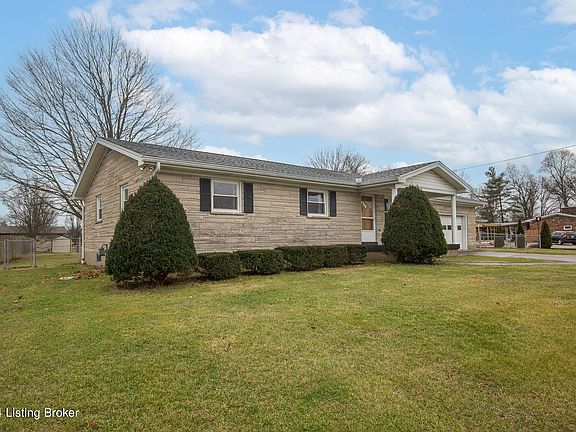 2nd image of 195 E Lakeview Dr
