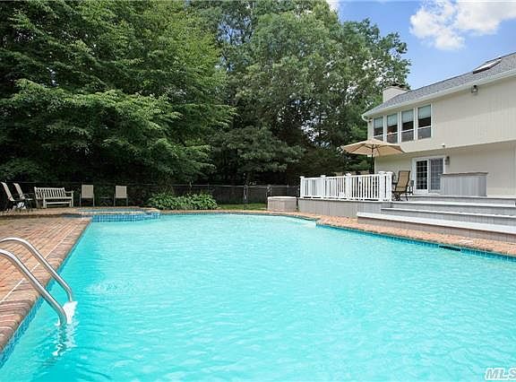 4th image of 12 Polo Ct