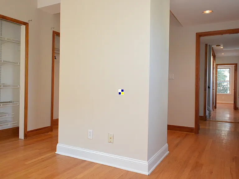 319 E Cross St — Photo 24