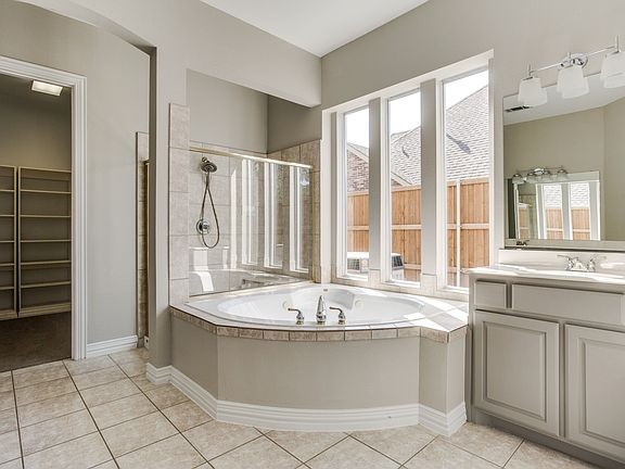 4th image of 2609 Sir Percival Ln