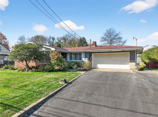 717 Mercer Rd N, Beaver Falls, PA 15010