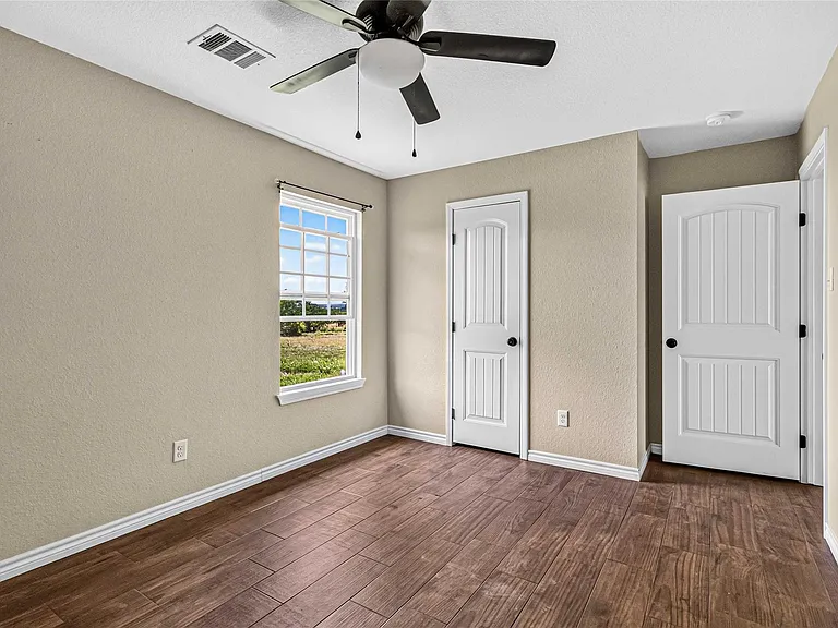 2500 Center Point Rd — Photo 15