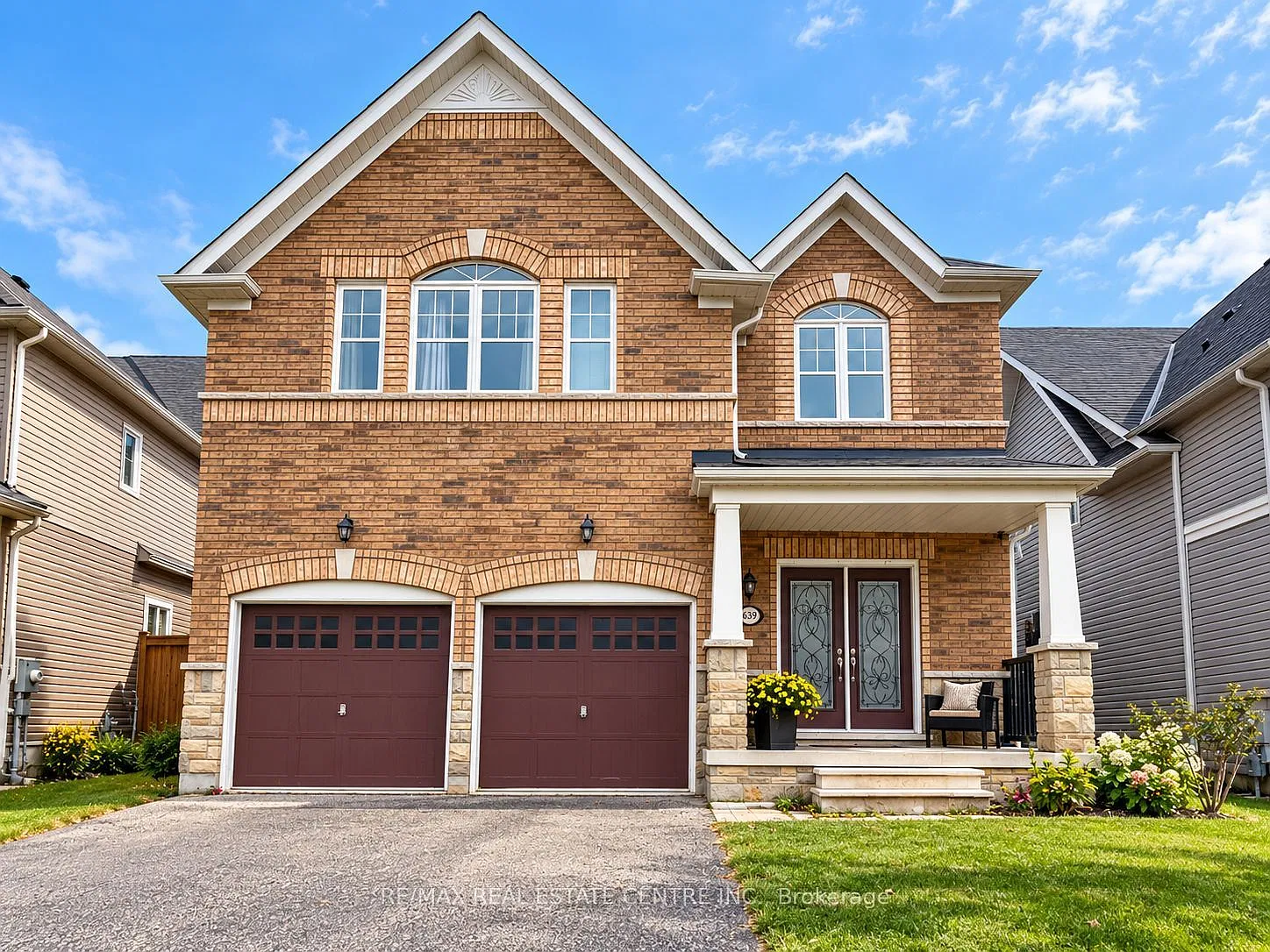 4 bed, $3,000 — Photo 1