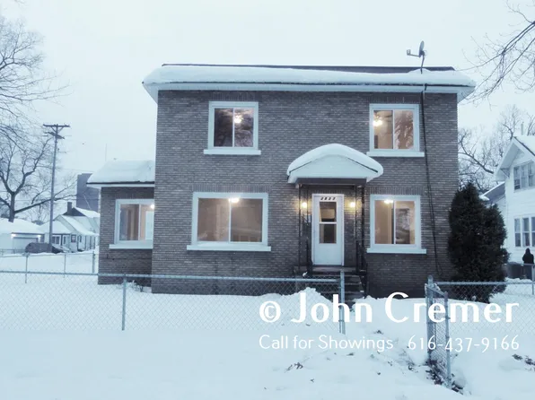 2837 Leahy St, Muskegon Heights, MI 49444