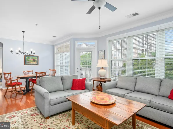 507 Sunset View Ter SE Unit 206, Leesburg, VA 20175