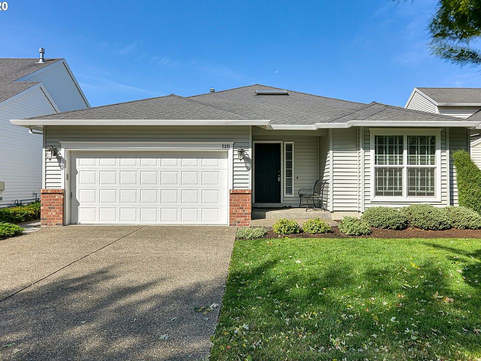 1st image of 2331 NE 10th Ave