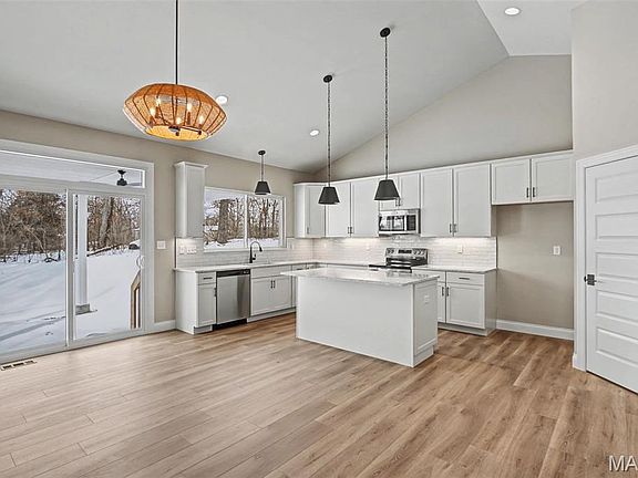 7th image of this home