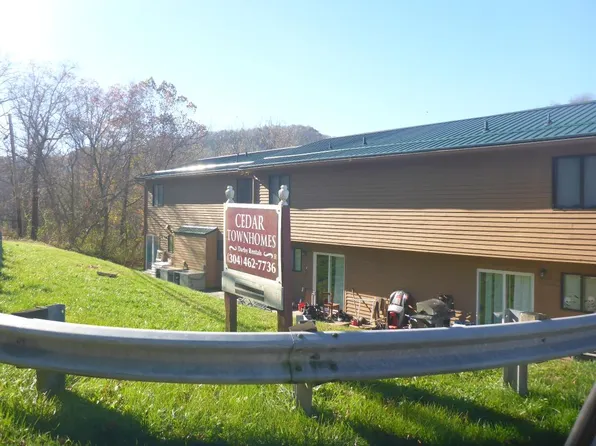 597 W Main St #1, Glenville, WV 26351