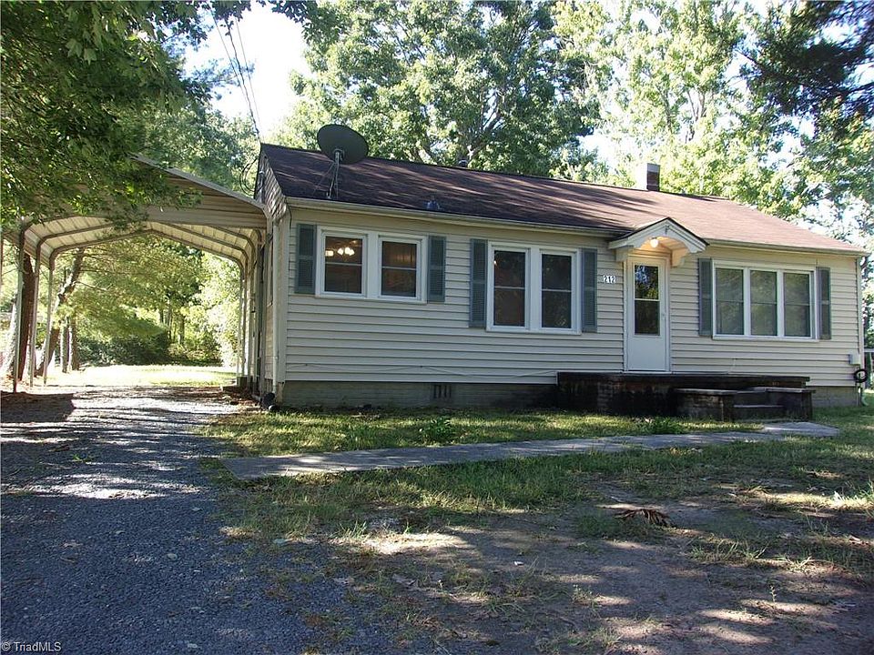 1st image of 212 Foster St