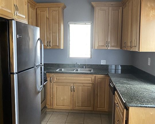 2nd image of 1943 Overland Ave #8