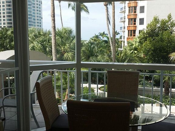 Breakfast nook
