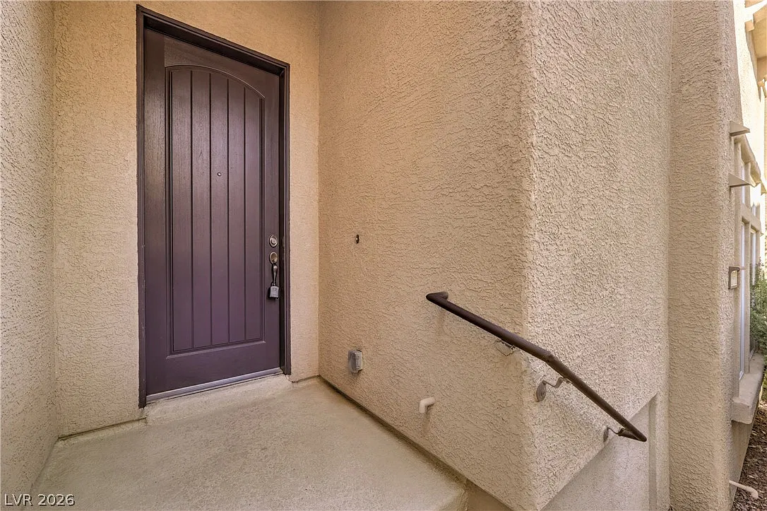 3 bed, 3.0 bath, 1769 sqft, $2,245 — Photo 4