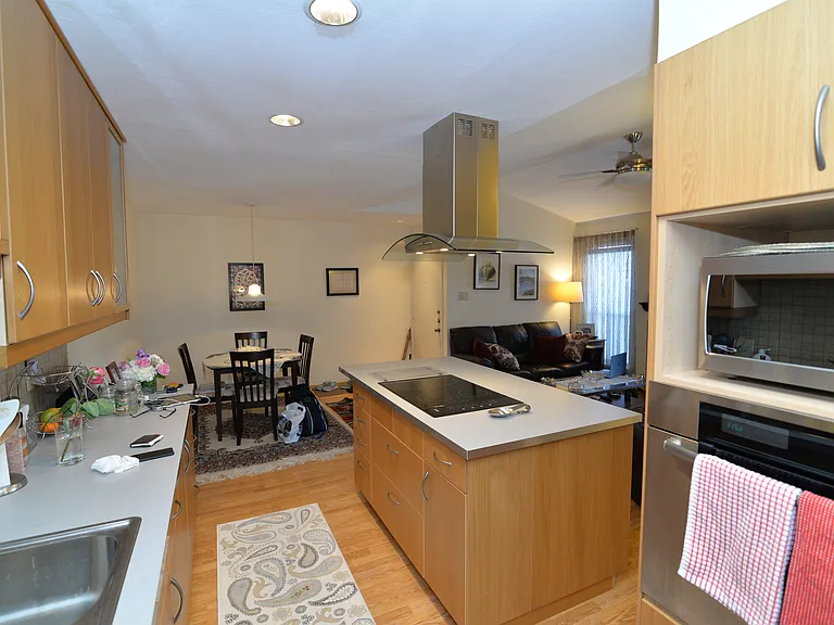 2025 Augusta Dr #806 — Photo 2