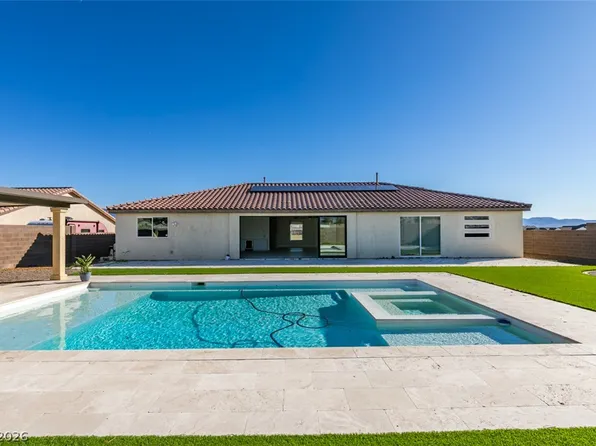 8741 Grand Pass Ct, Las Vegas, NV 89113