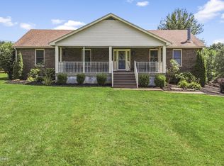 8010 Thixton Ln, Louisville, KY 40229