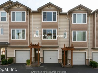 10784 NE Gateway Pl, Hillsboro, OR, 97006
