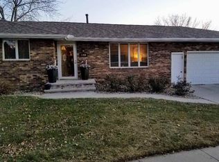 1709 College View Dr, Norfolk, NE 68701