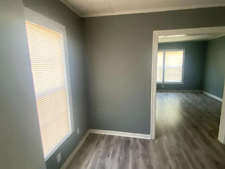 2310 W 25th Ave — Photo 5