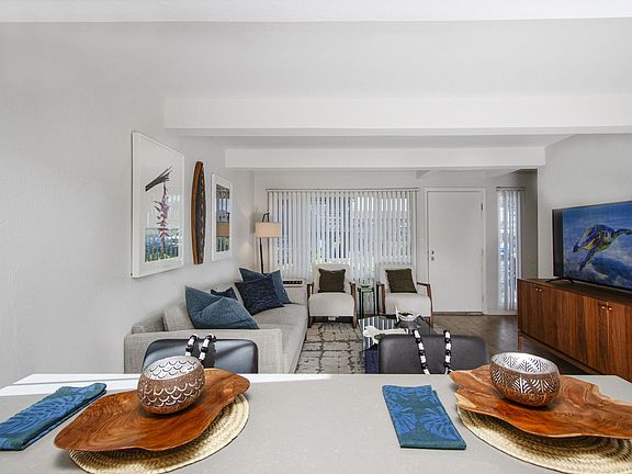 Breakfast Bar at Mala Grove Townhomes in Waipahu, HI