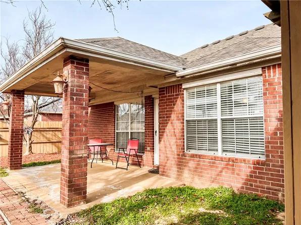 1306 E Kara Ln, Rogers, AR 72758