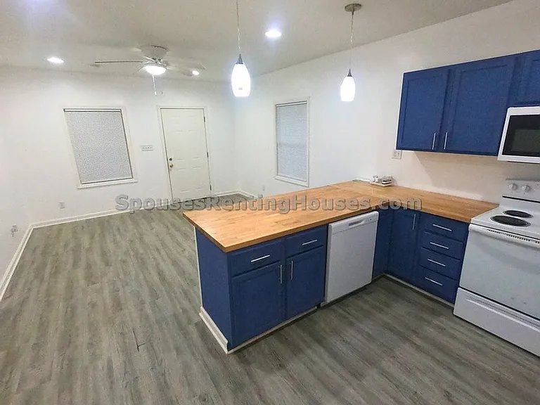 3706 N Kenwood Ave — Photo 4
