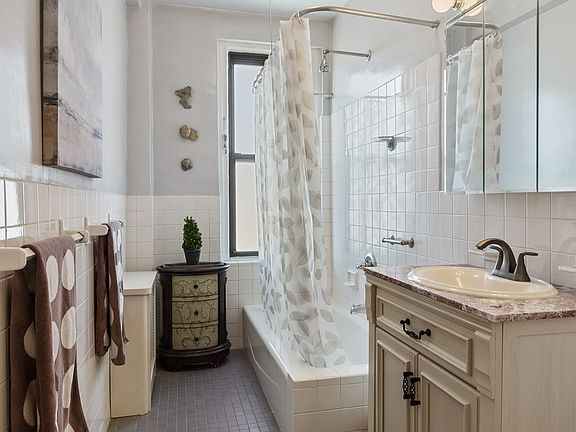 4th image of 215 W 92nd St APT 13C