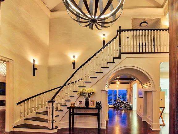  lovely second floor