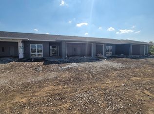 1504 Faithway Dr, Cedar Falls, IA 50613